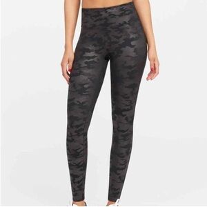 Spanx high waisted black and grey camoflauge army stretchy shapeware leggings